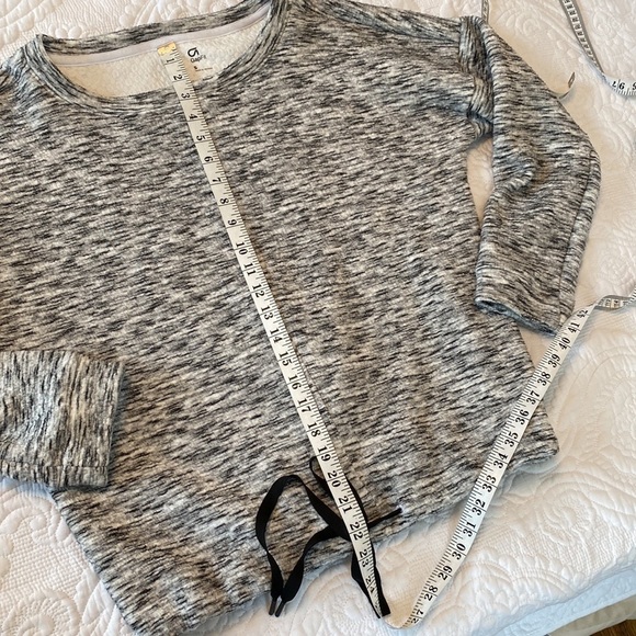 Gapfit oversized boxy sweatshirt size small - Picture 8 of 9